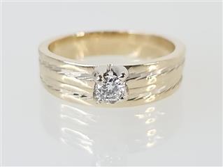 Lady's Diamond Wedding Set .25 CT. 14K Yellow Gold 5.3g Size:6.5